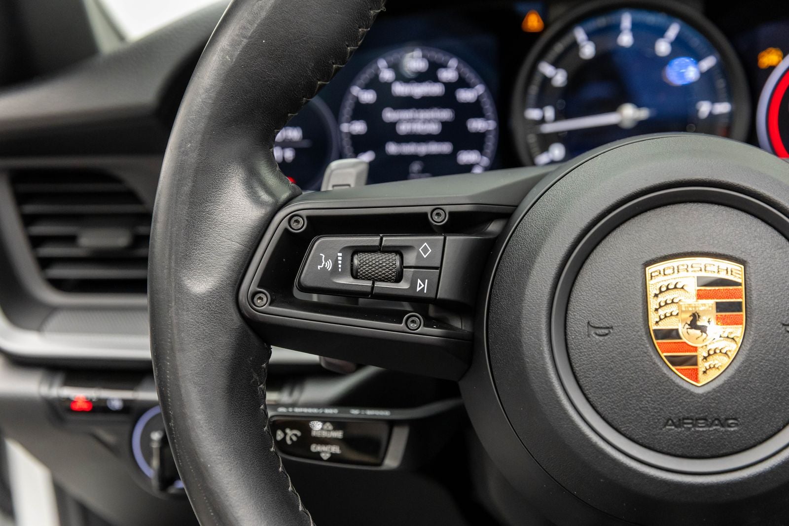 2020 Porsche 911 Carrera