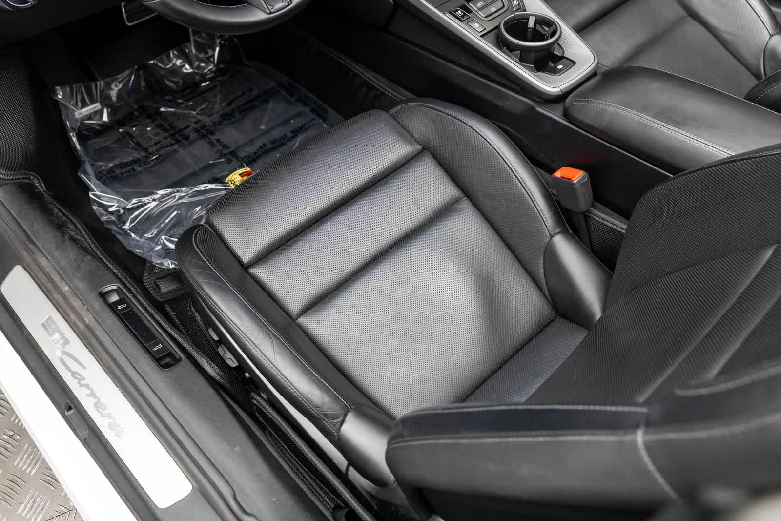 2020 Porsche 911 Carrera