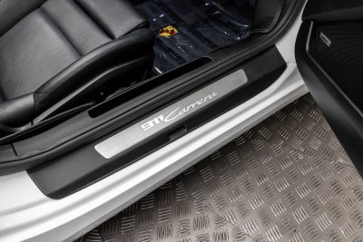 2020 Porsche 911 Carrera