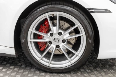 2020 Porsche 911 Carrera