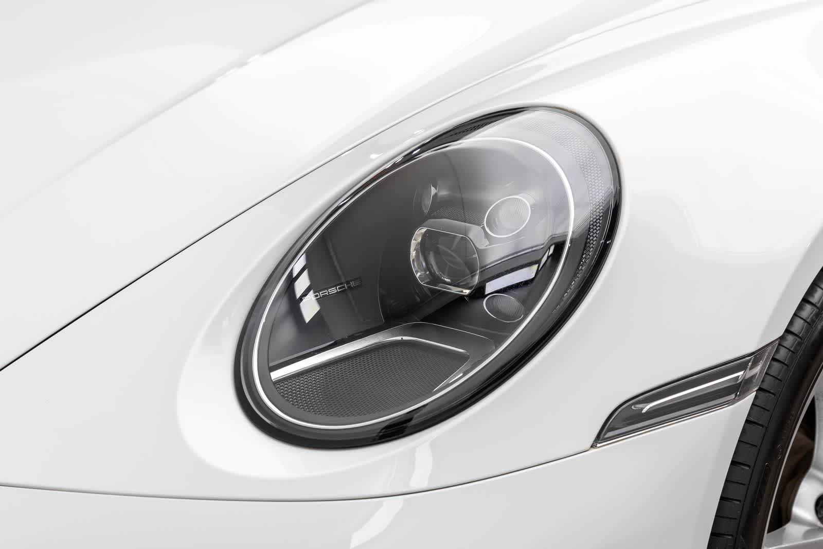 2020 Porsche 911 Carrera