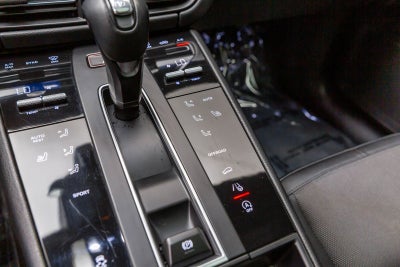 2022 Porsche Macan AWD