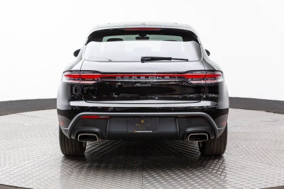 2022 Porsche Macan AWD