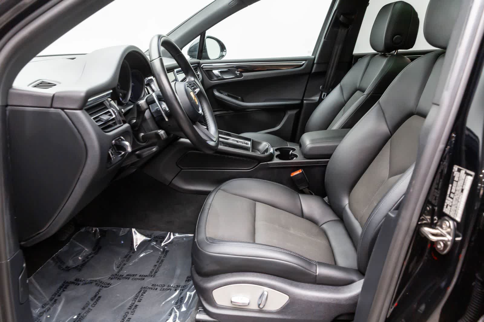 2022 Porsche Macan AWD