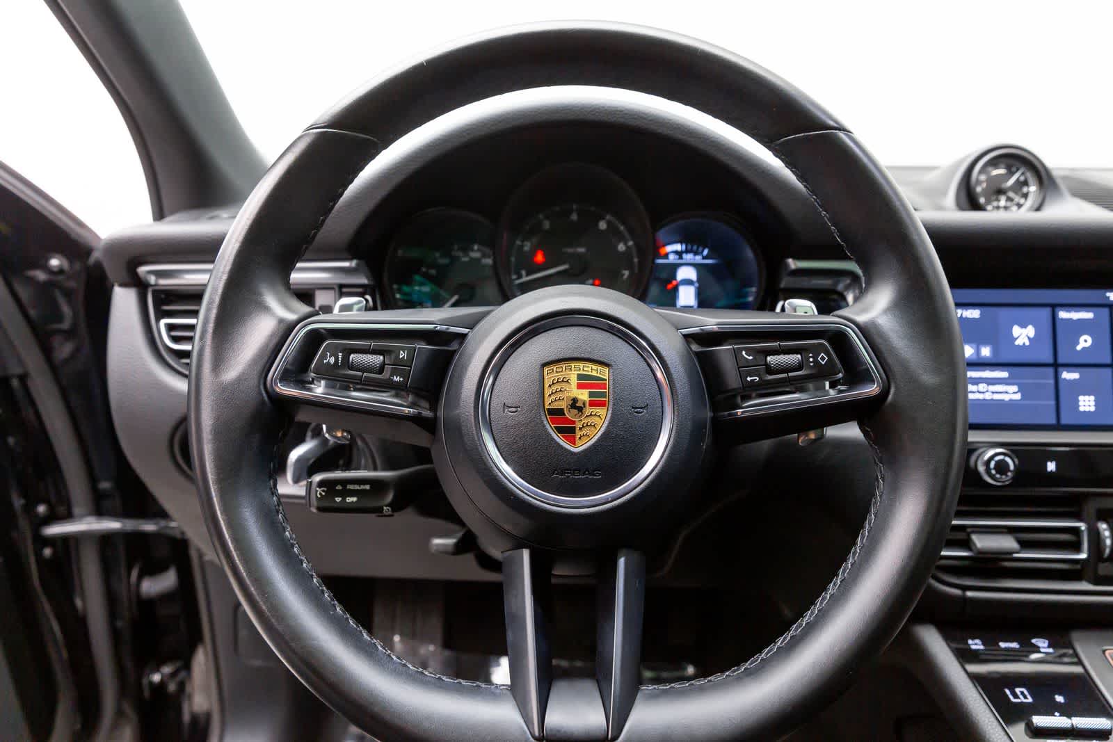 2022 Porsche Macan AWD