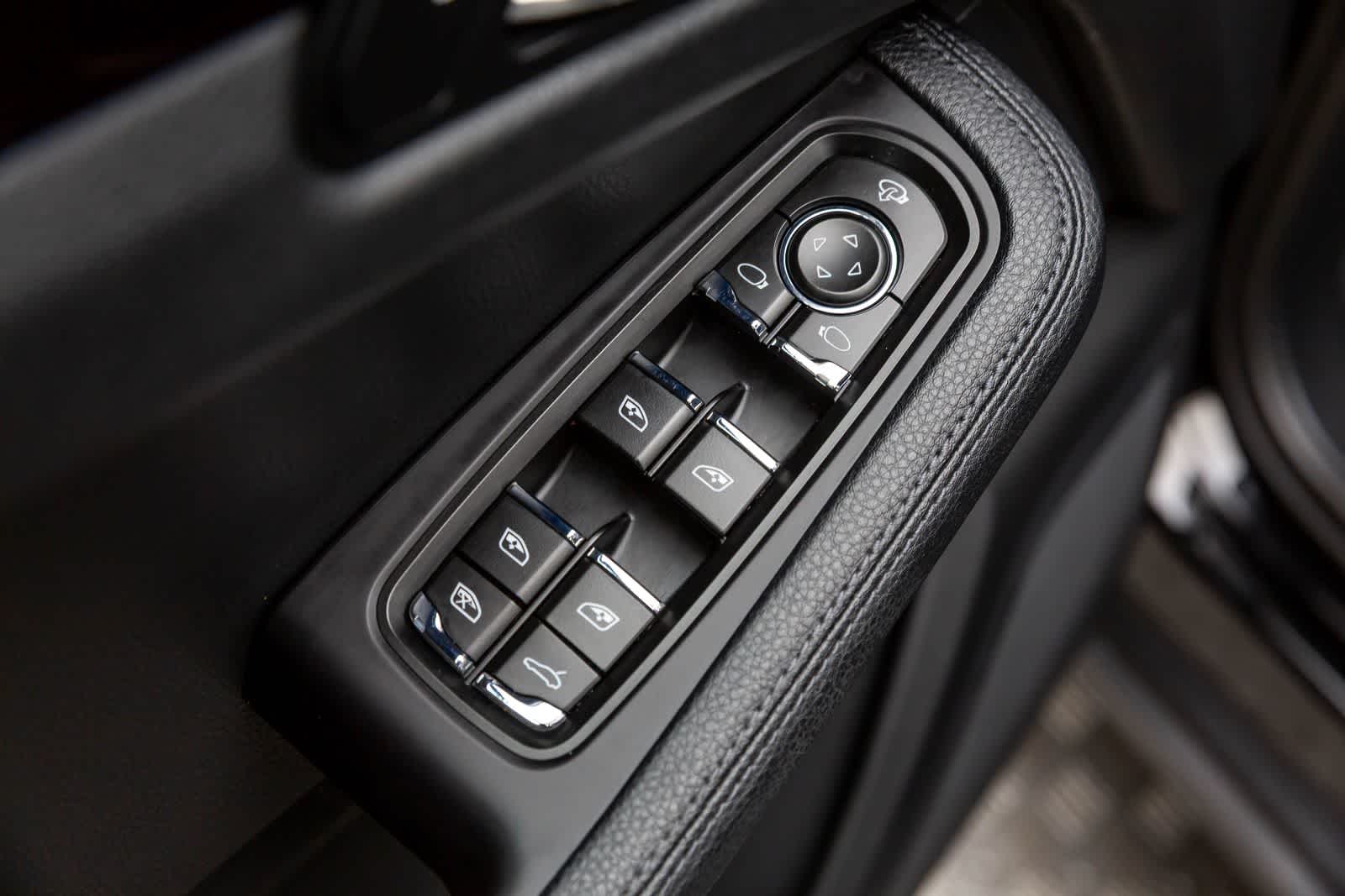 2022 Porsche Macan AWD