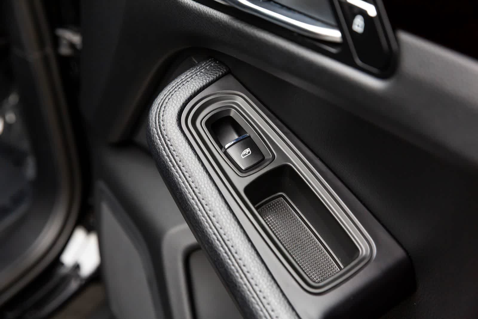 2022 Porsche Macan AWD