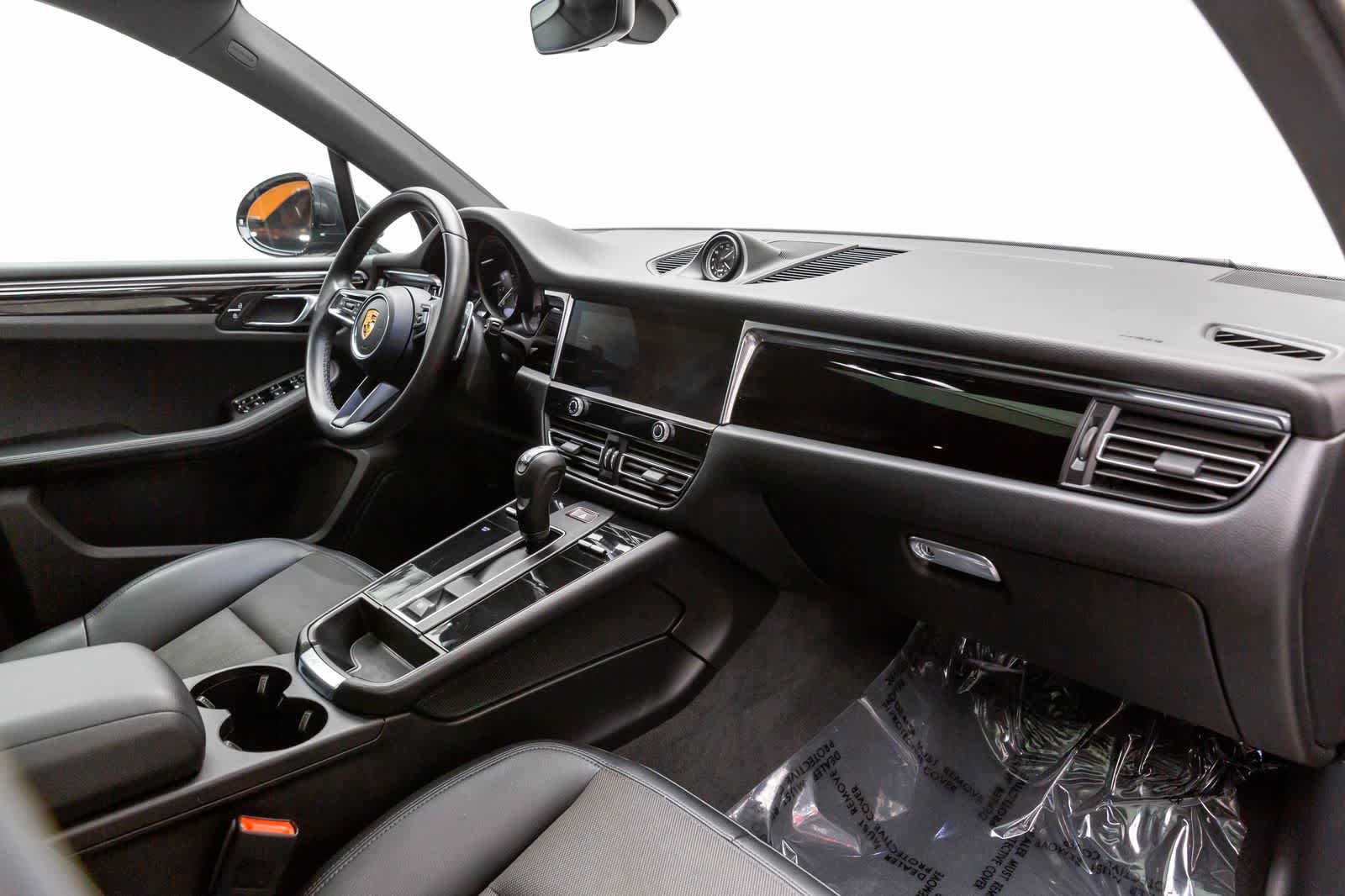 2022 Porsche Macan AWD