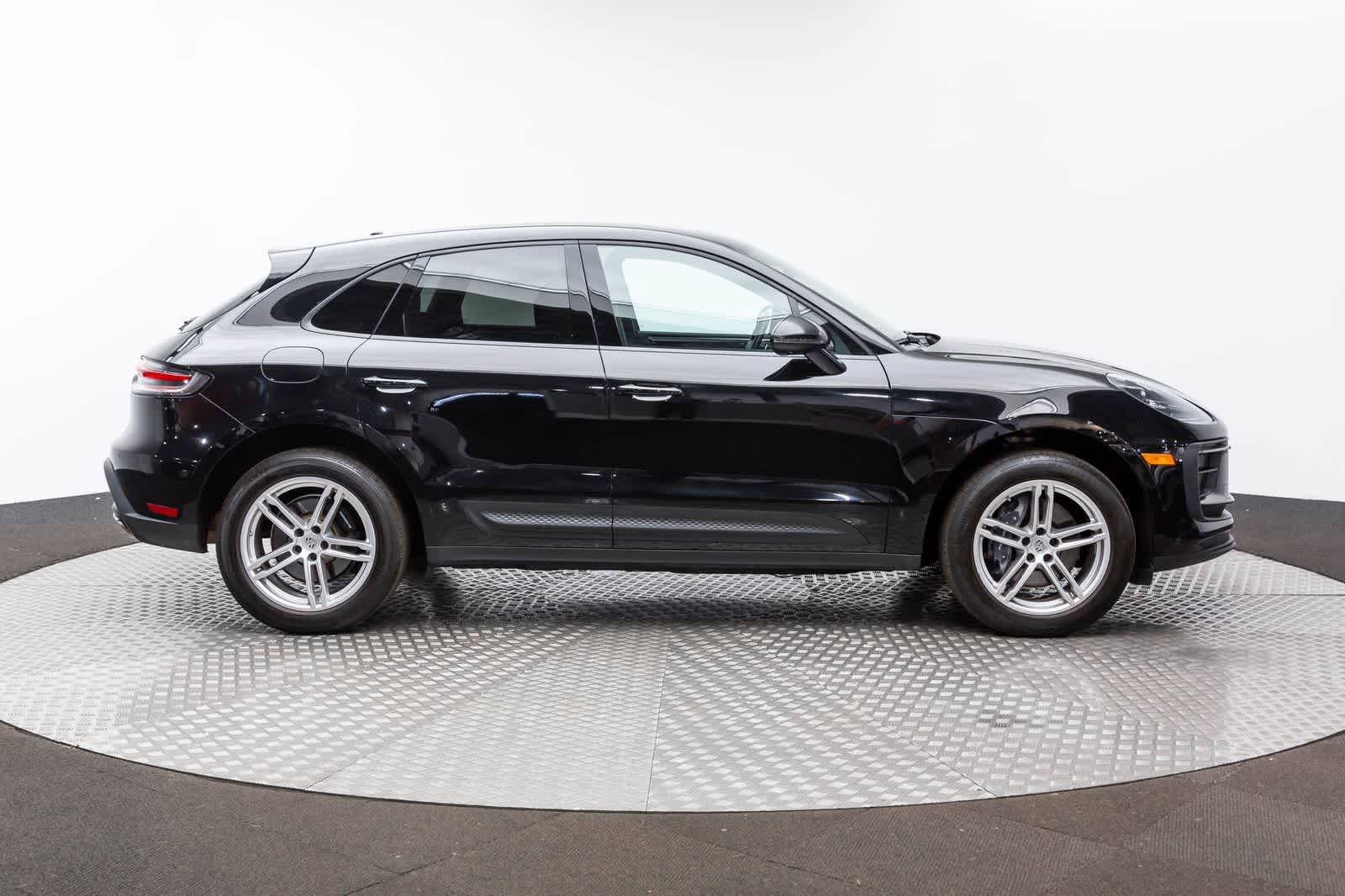 2022 Porsche Macan AWD