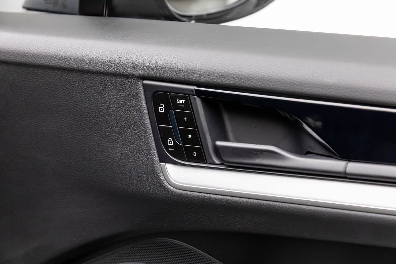 2024 Porsche Cayenne S E-Hybrid