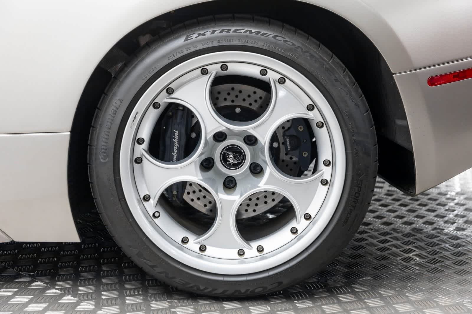 2003 Lamborghini Murcielago 6.2L 2dr Coupe