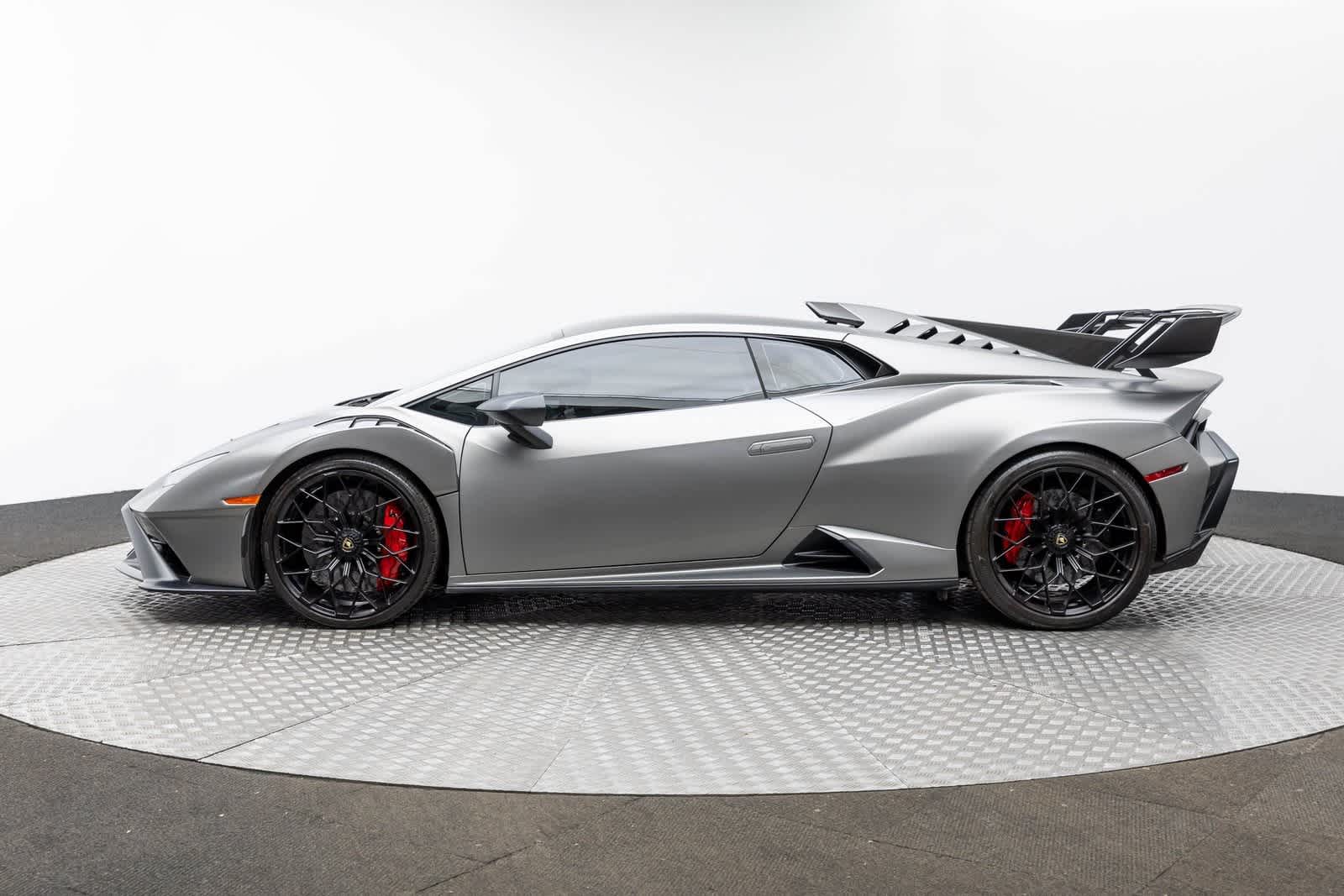2022 Lamborghini Huracan STO Coupe