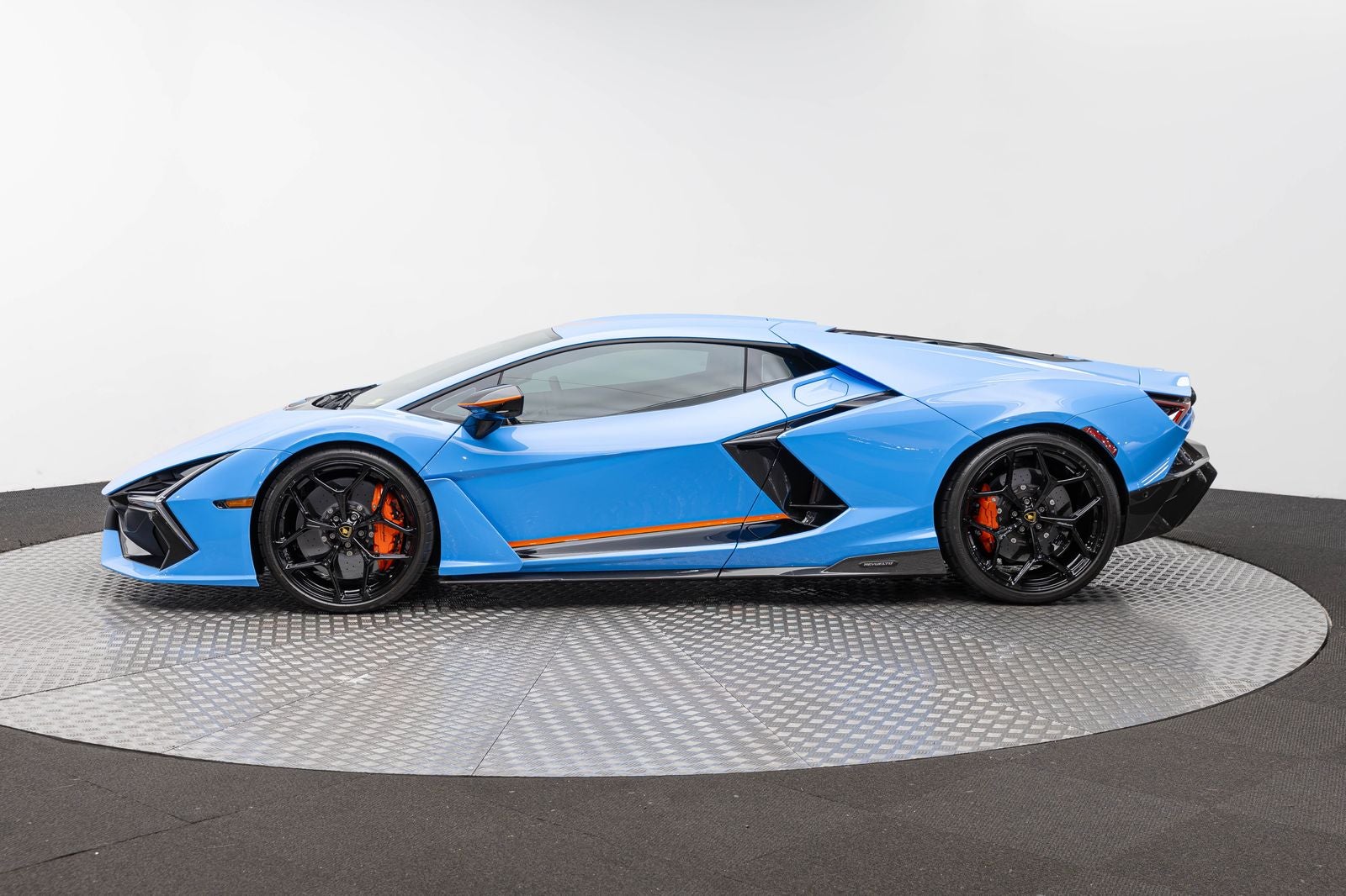 2024 Lamborghini Revuelto Coupe