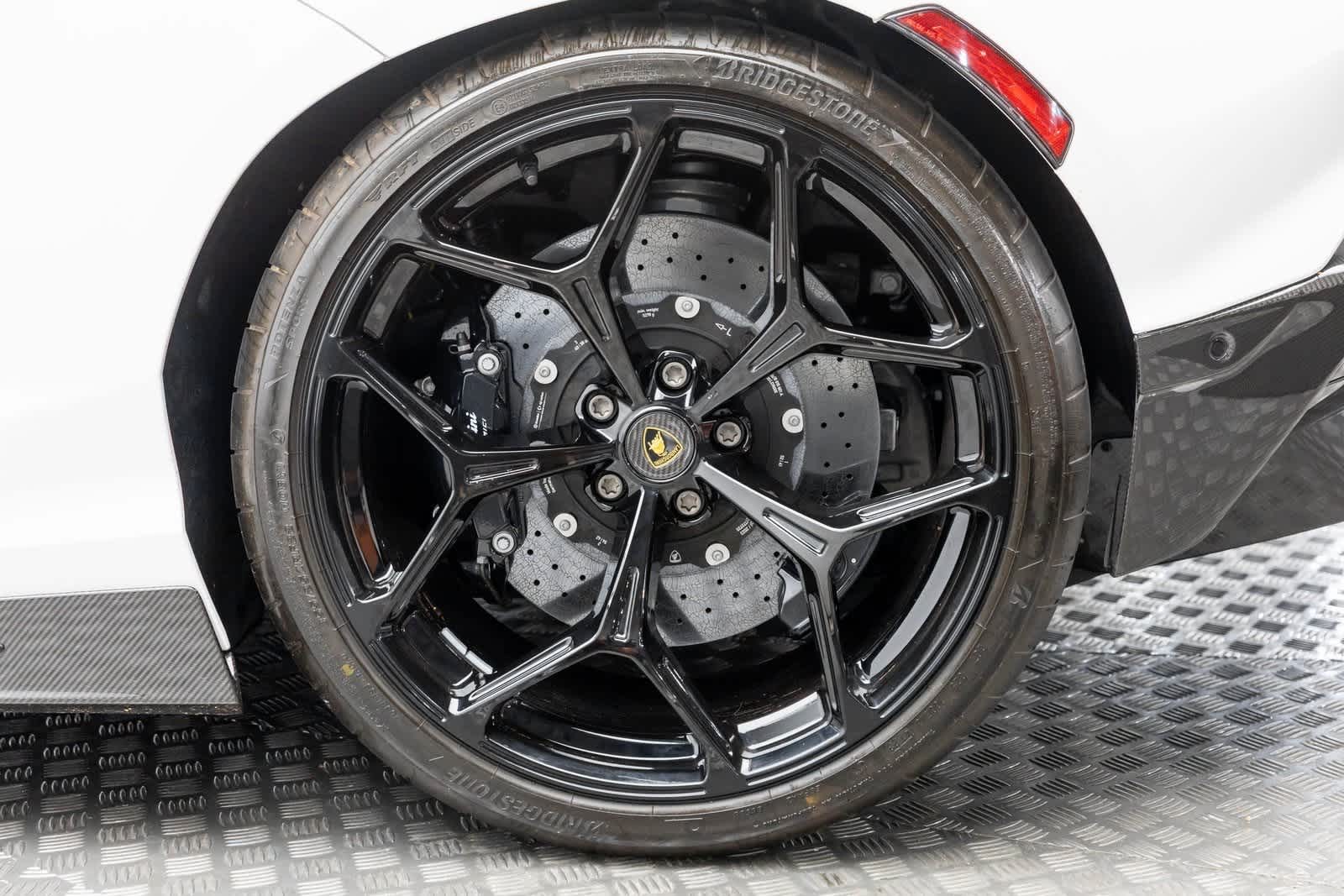 2024 Lamborghini Revuelto Coupe