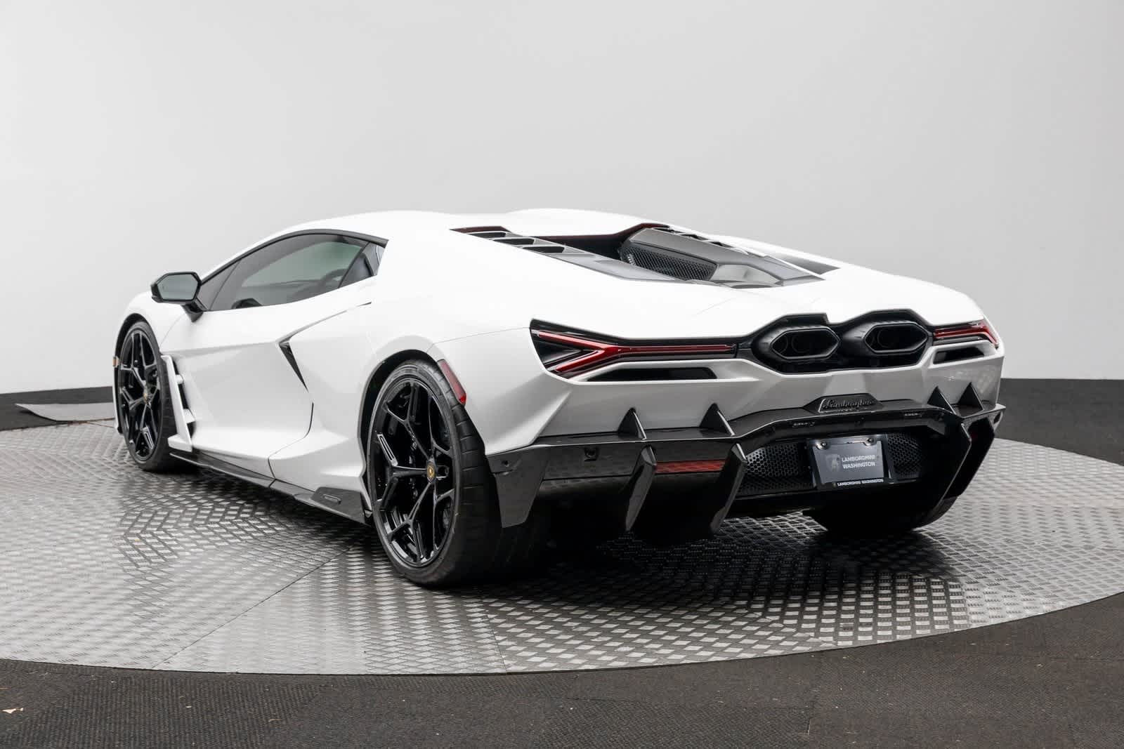 2024 Lamborghini Revuelto Coupe