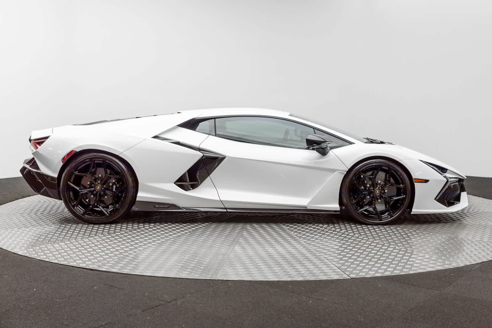 2024 Lamborghini Revuelto Coupe