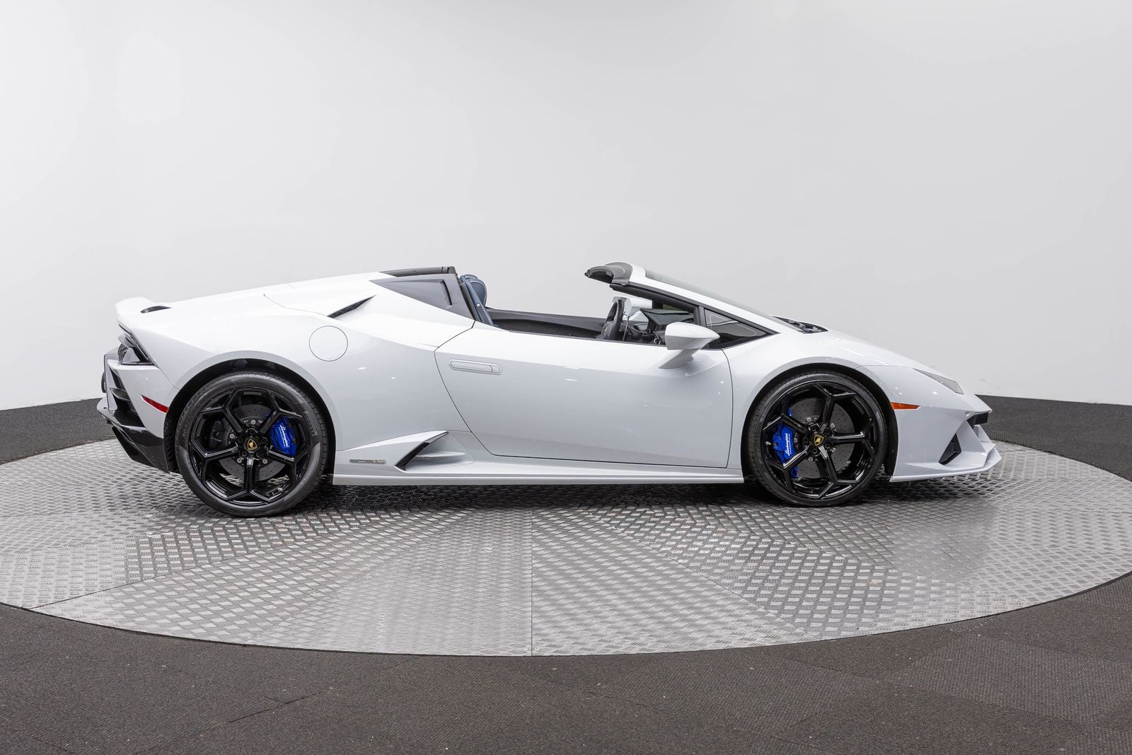 2020 Lamborghini Huracan EVO Spyder AWD