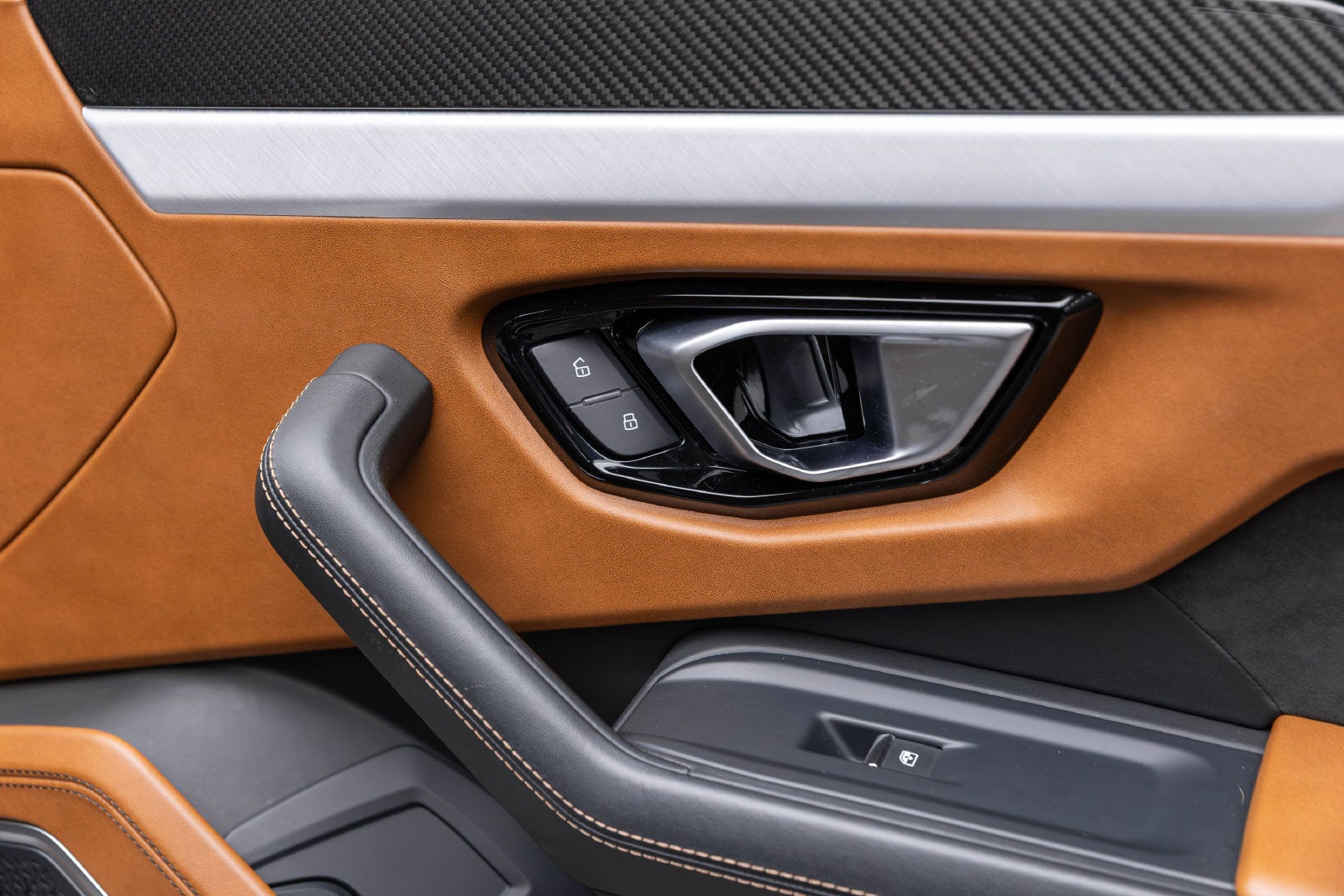 2021 Lamborghini Urus AWD