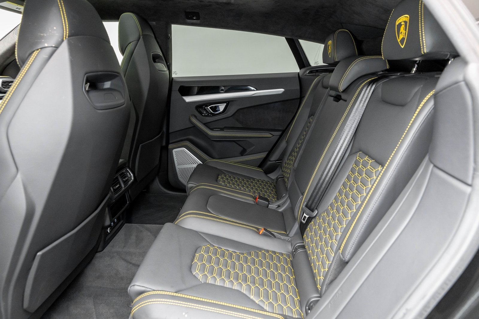 2022 Lamborghini Urus AWD