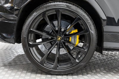 2022 Lamborghini Urus AWD