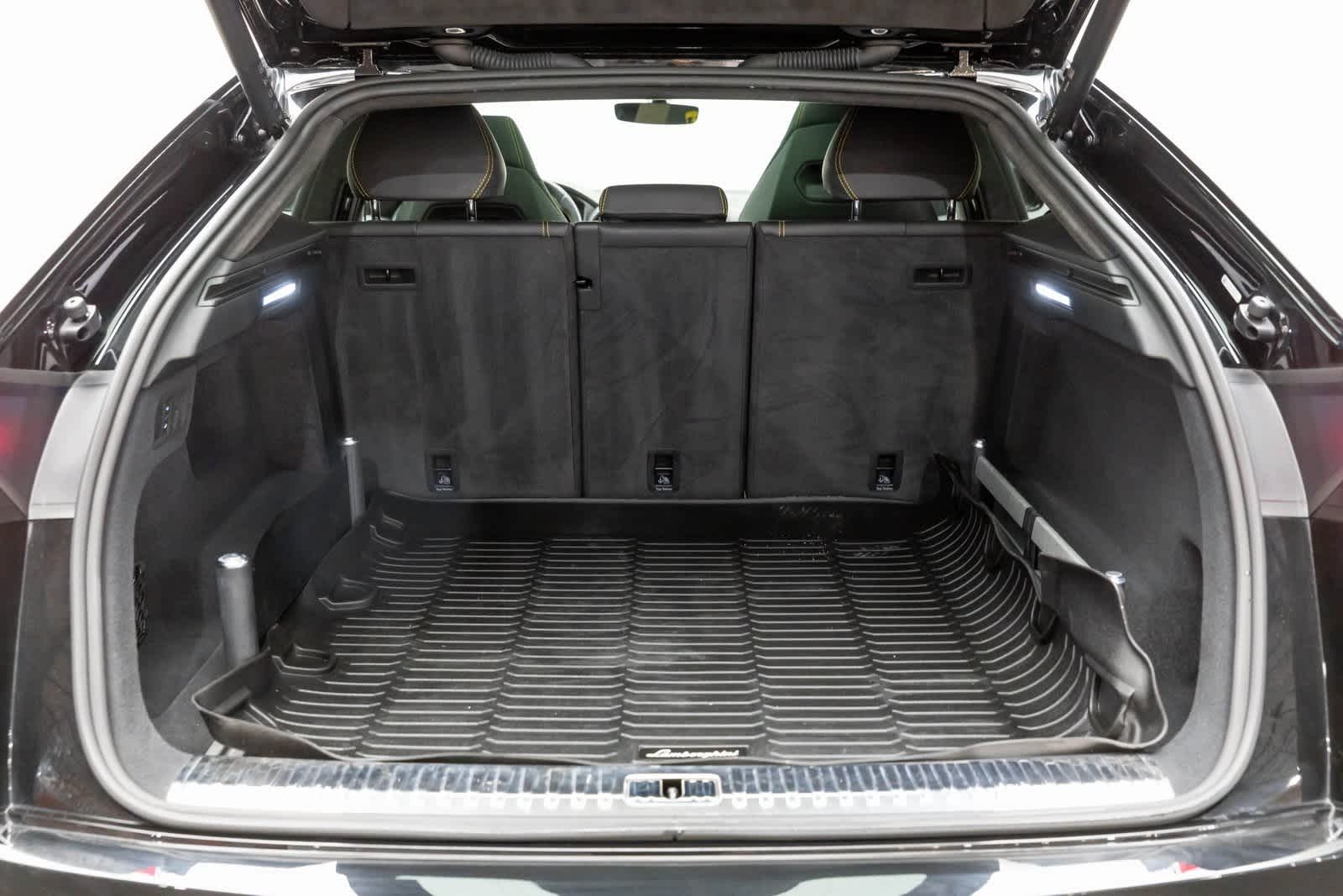 2022 Lamborghini Urus AWD