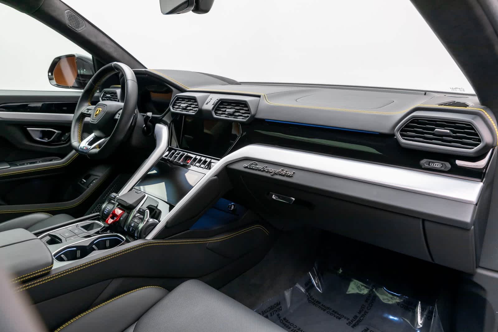 2022 Lamborghini Urus AWD