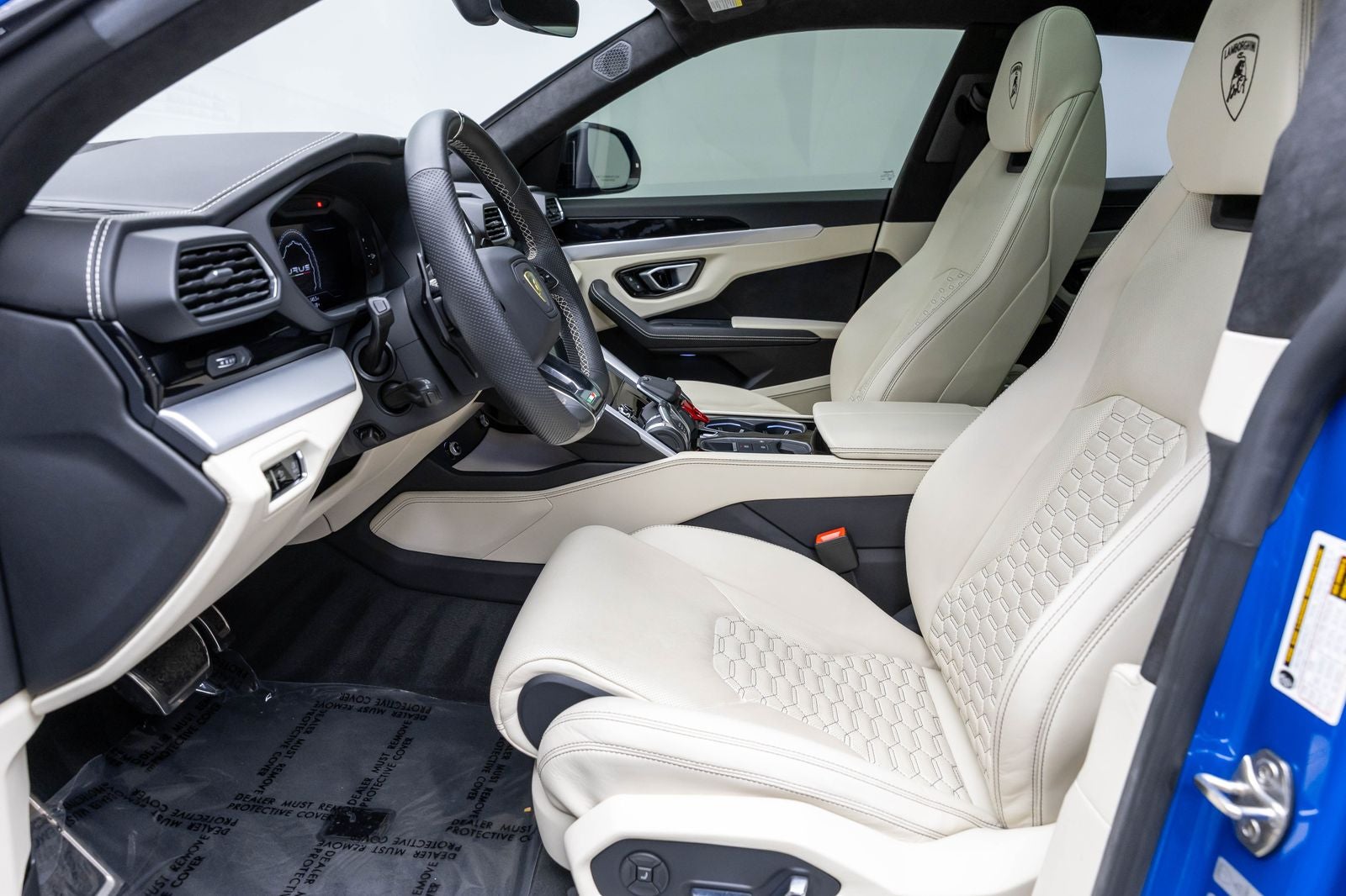 2019 Lamborghini Urus AWD