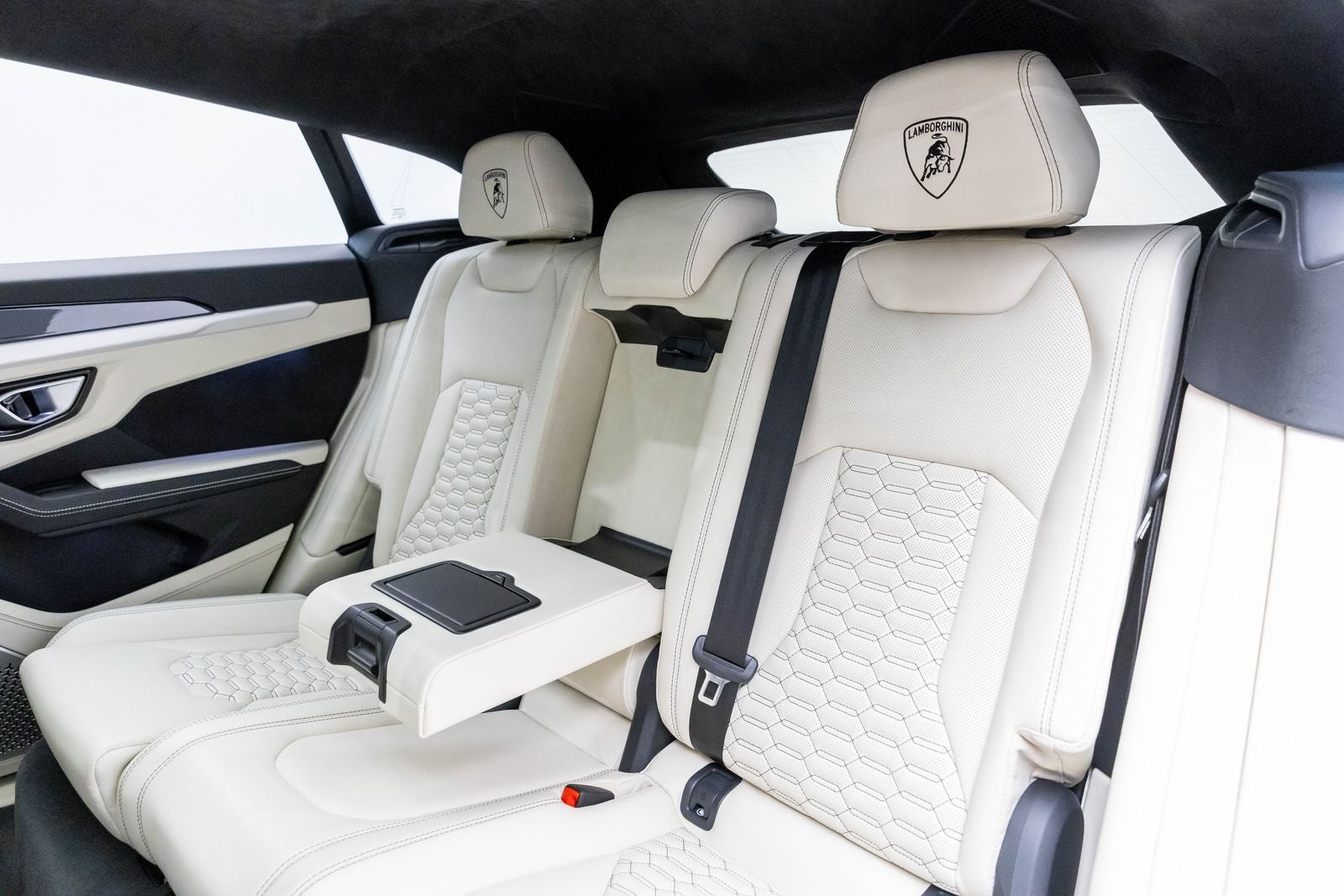 2019 Lamborghini Urus AWD