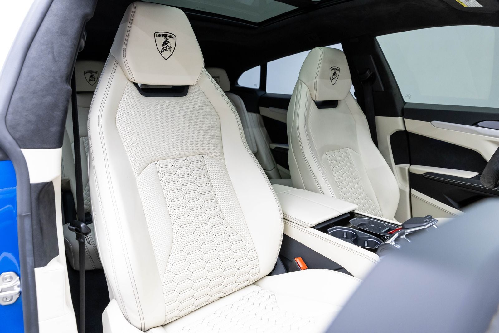 2019 Lamborghini Urus AWD