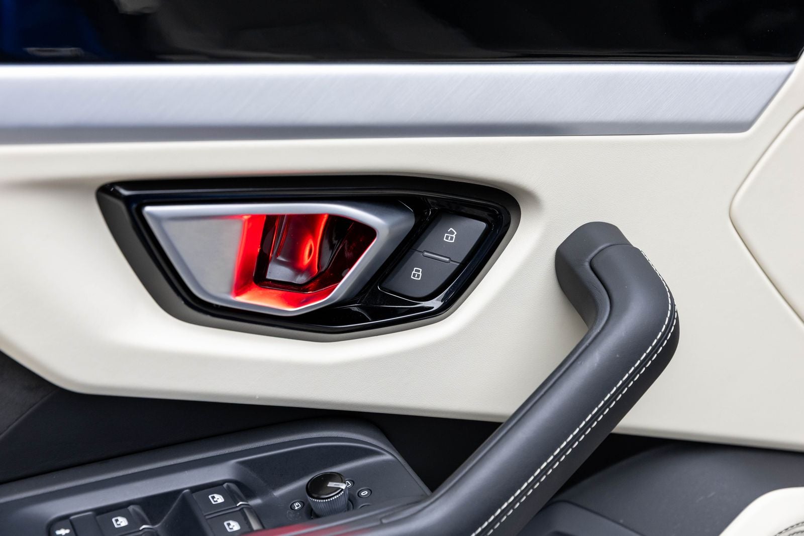 2019 Lamborghini Urus AWD