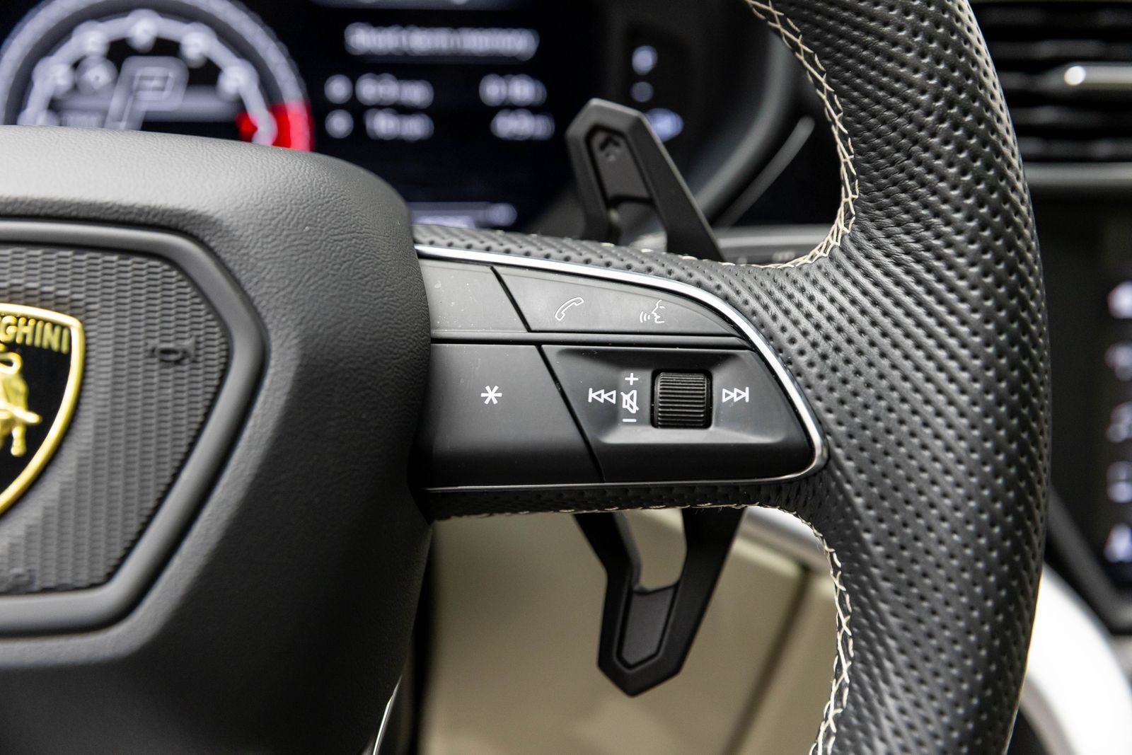 2019 Lamborghini Urus AWD