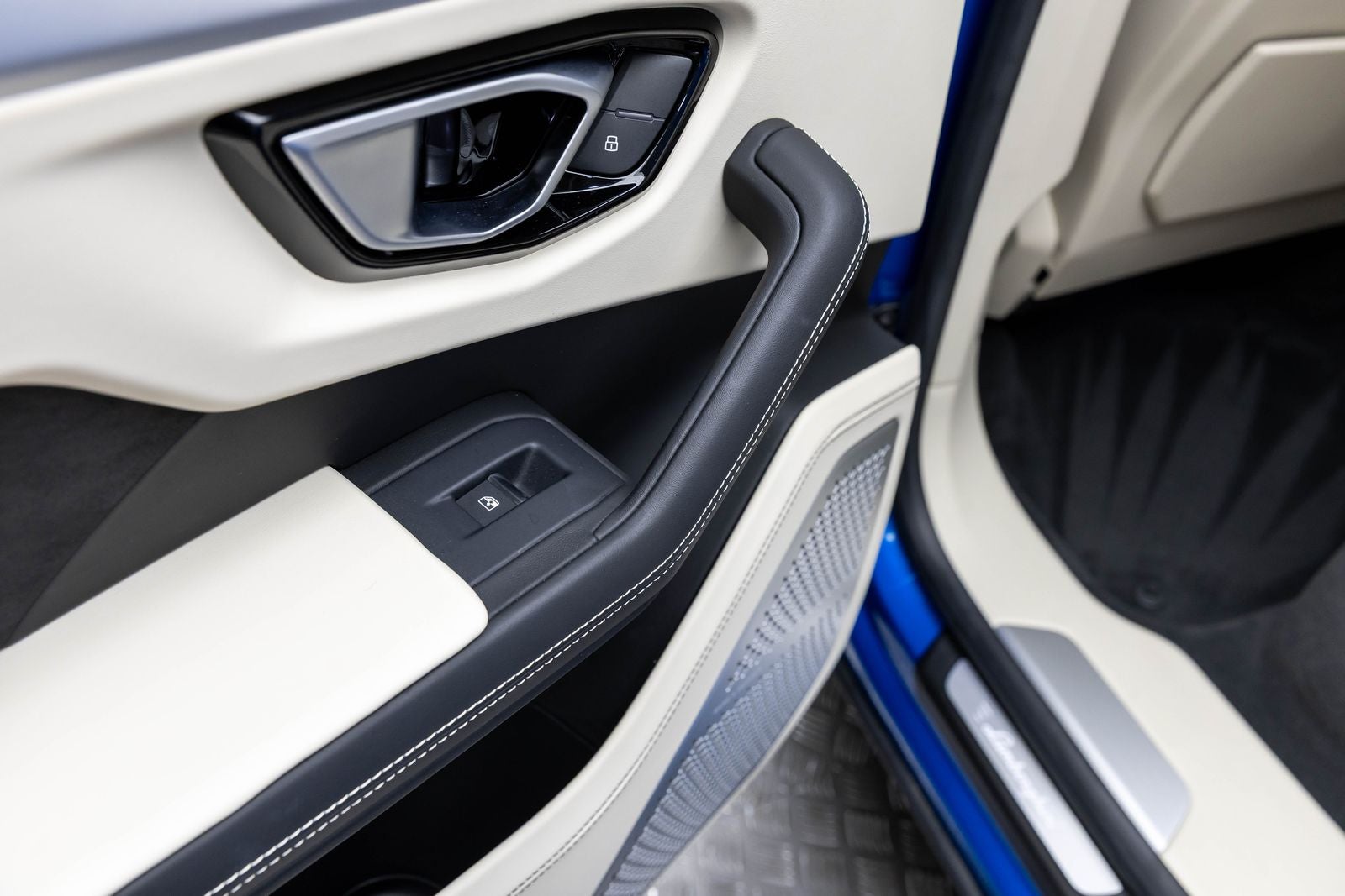 2019 Lamborghini Urus AWD