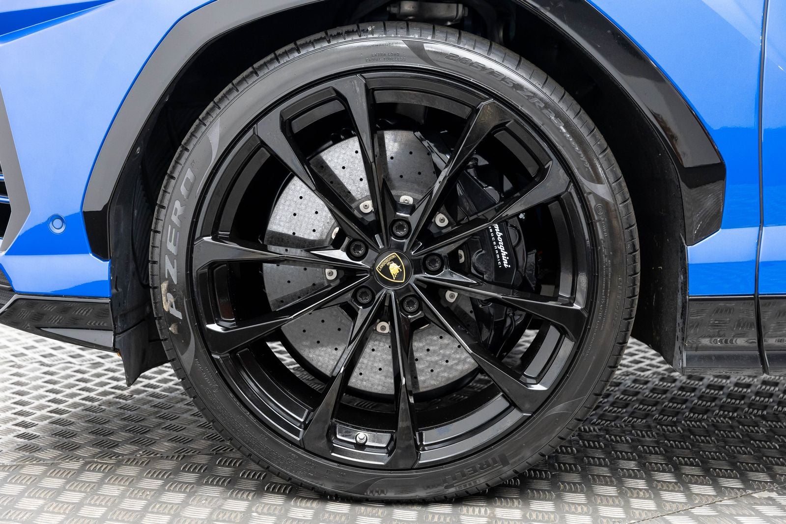 2019 Lamborghini Urus AWD