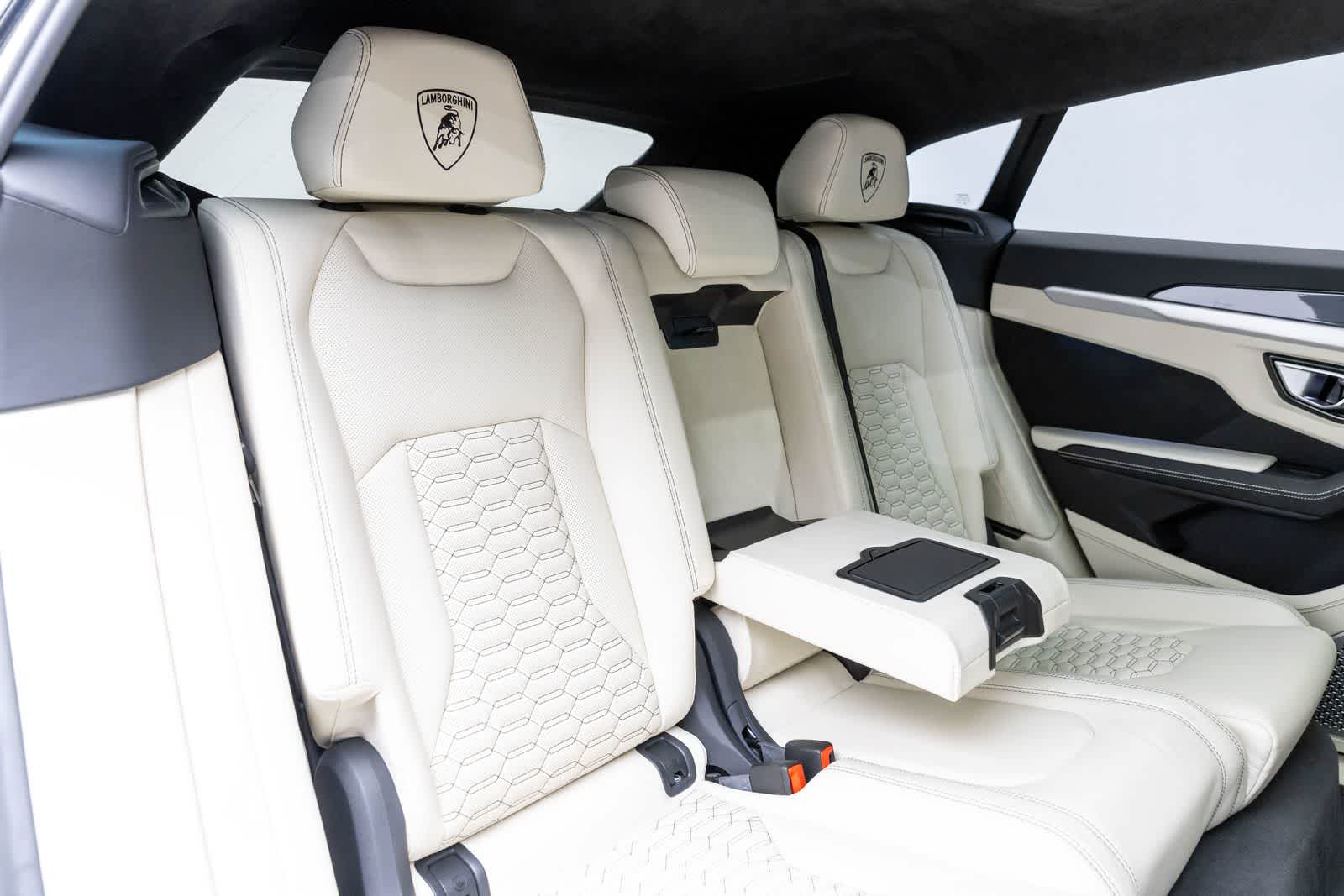 2019 Lamborghini Urus AWD