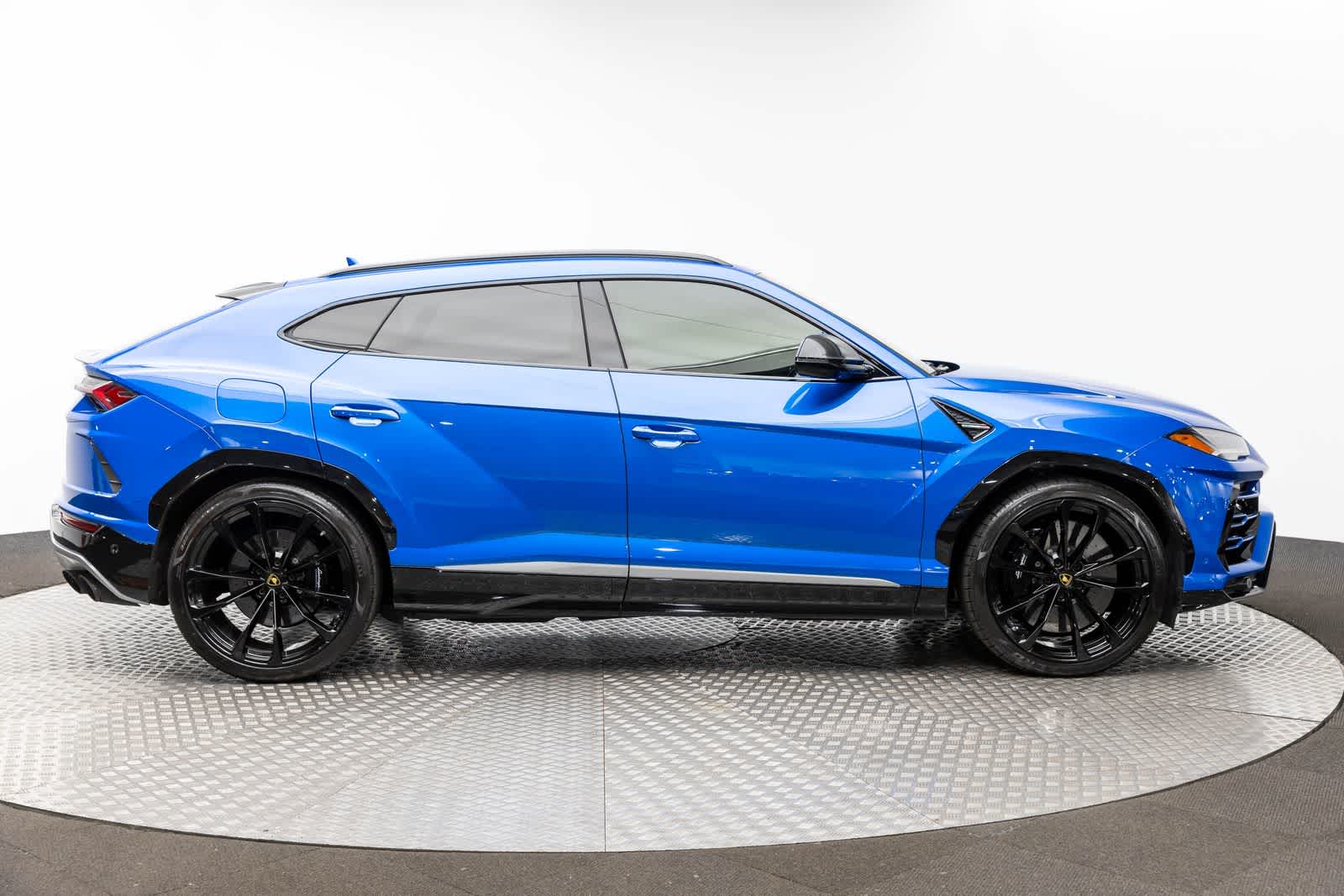 2019 Lamborghini Urus AWD