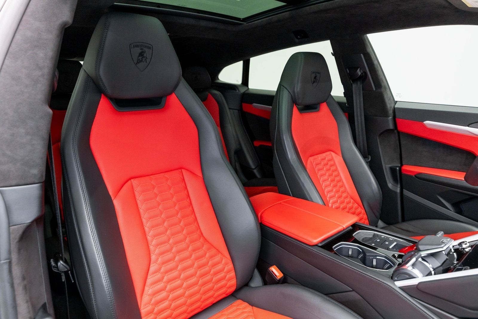 2022 Lamborghini Urus AWD