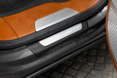 2022 Lamborghini Urus AWD