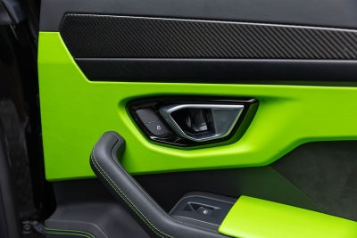 2022 Lamborghini Urus Graphite Capsule