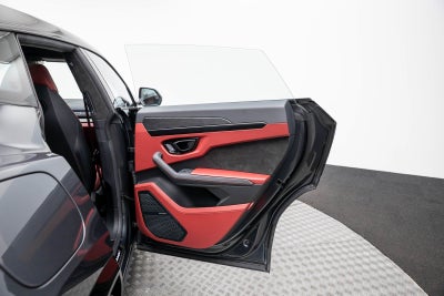 2023 Lamborghini Urus S