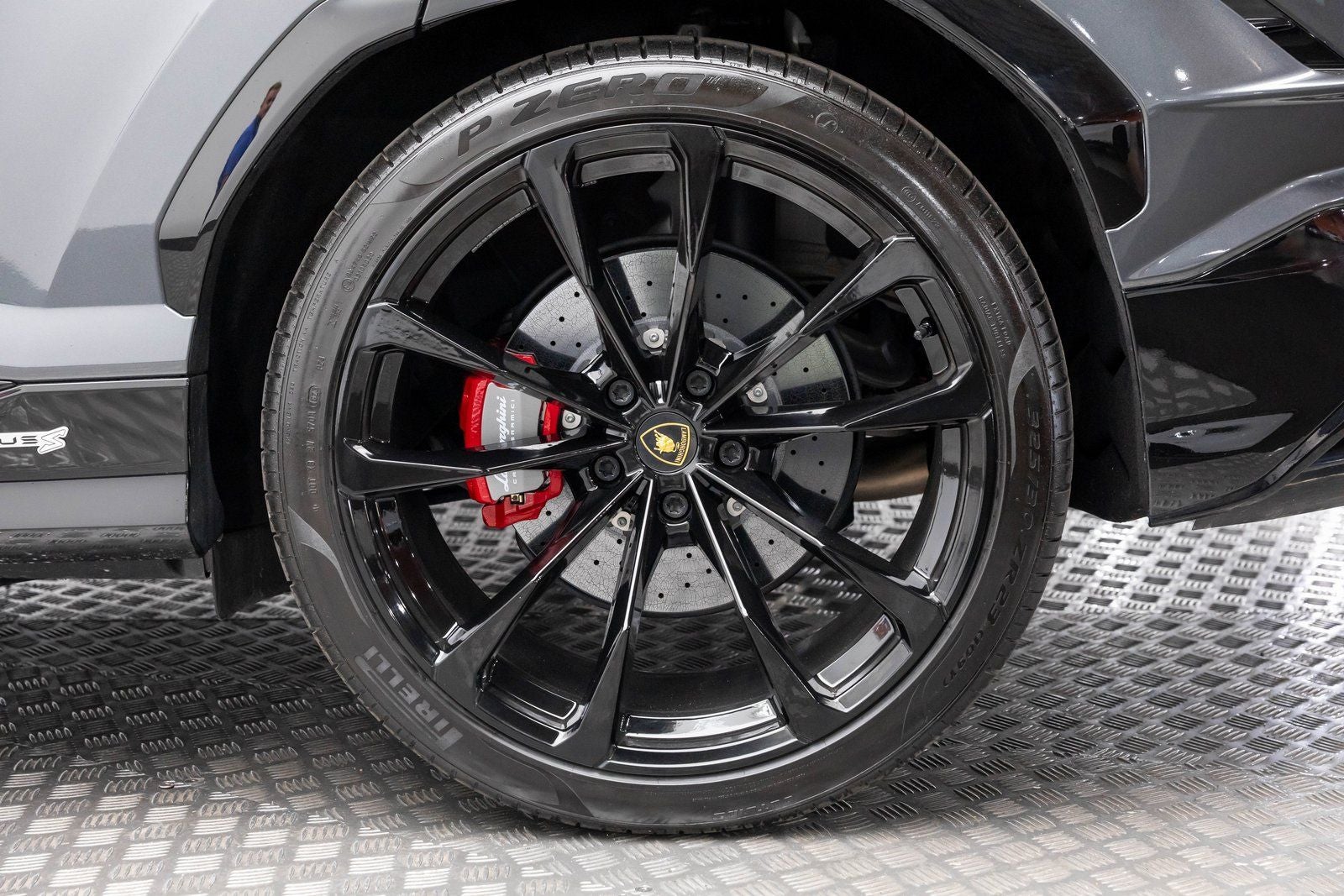 2023 Lamborghini Urus S