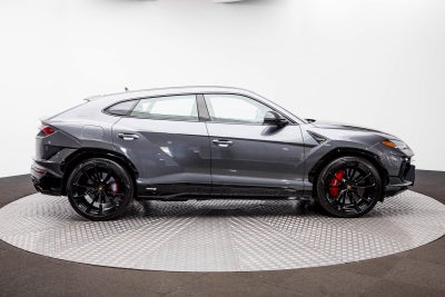 2023 Lamborghini Urus S