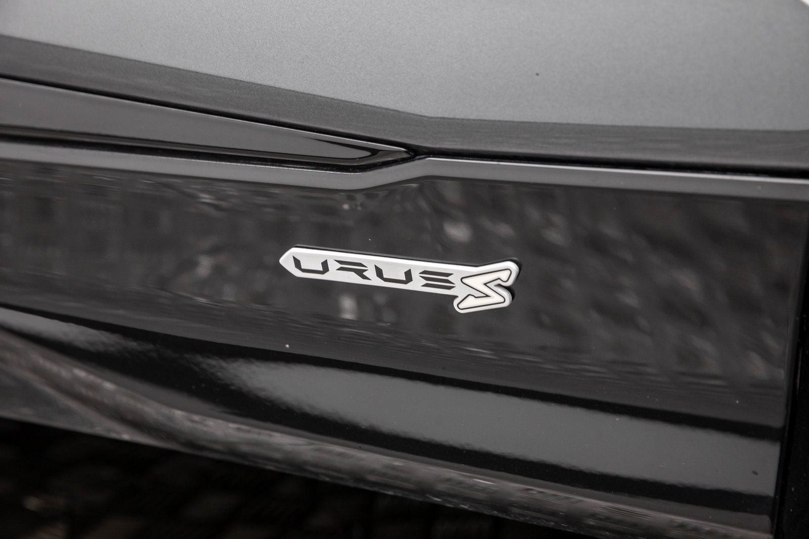 2023 Lamborghini Urus S