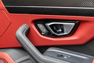 2023 Lamborghini Urus S