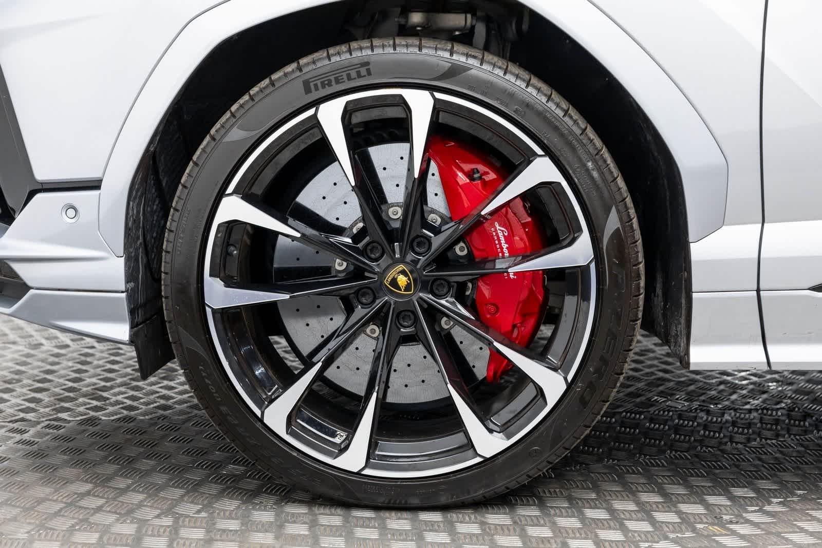 2023 Lamborghini Urus S