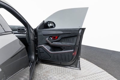 2023 Lamborghini Urus Performante