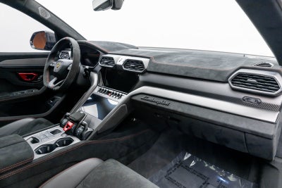 2023 Lamborghini Urus Performante