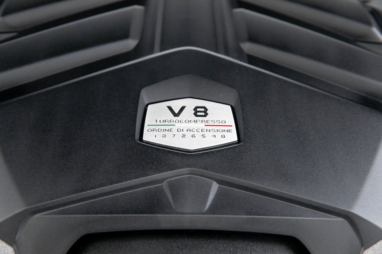 2023 Lamborghini Urus Performante