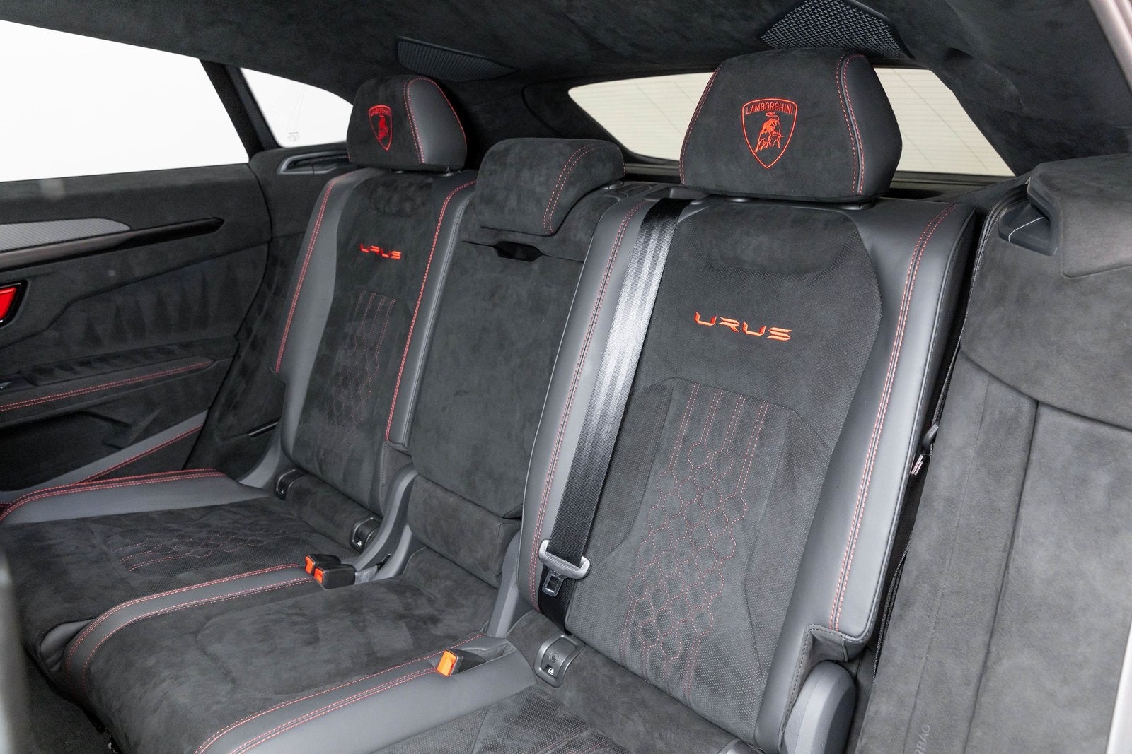 2023 Lamborghini Urus Performante