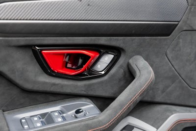 2023 Lamborghini Urus Performante