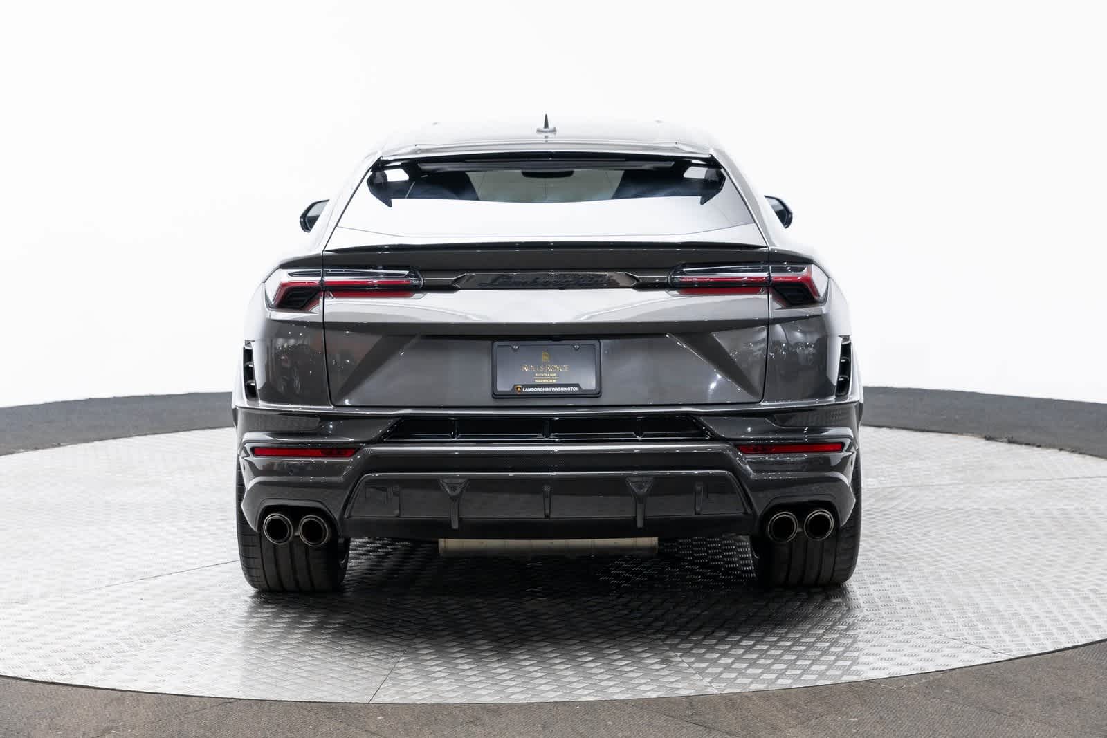 2023 Lamborghini Urus Performante